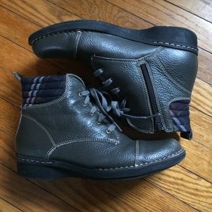 Clarks Grey/ Plaid Booties